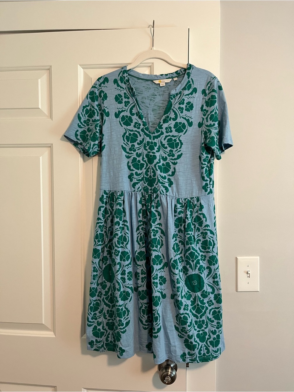 Boden Light Blue & Green Floral V-Neck Short Dress | Size 6R